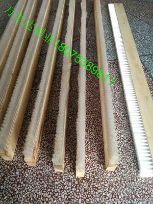 木板条刷、木刷、木板尼龙丝条刷与不锈钢工程材料 应用与特性解析